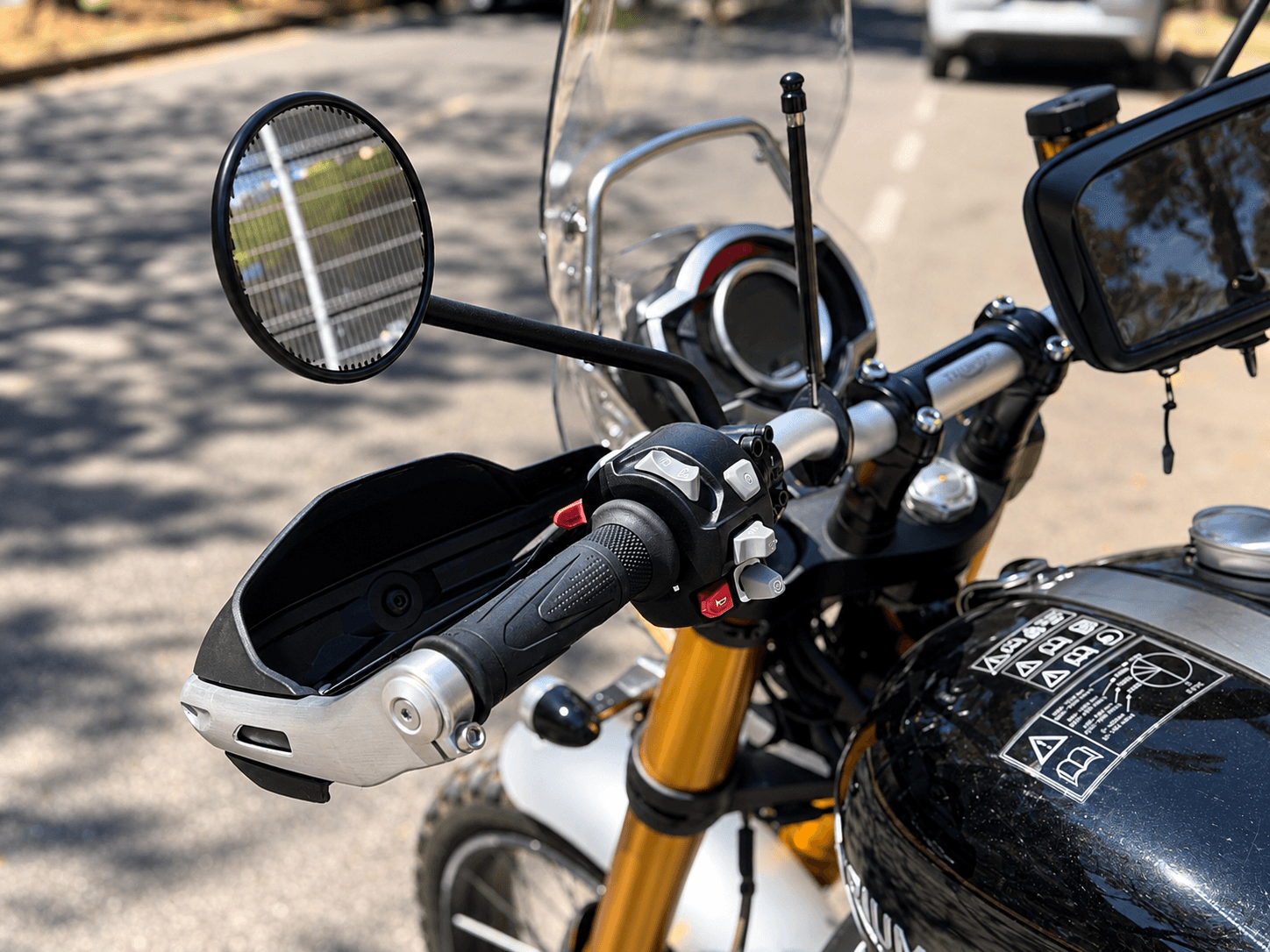 Triumph Scrambler 1200 XE - Imagem 8